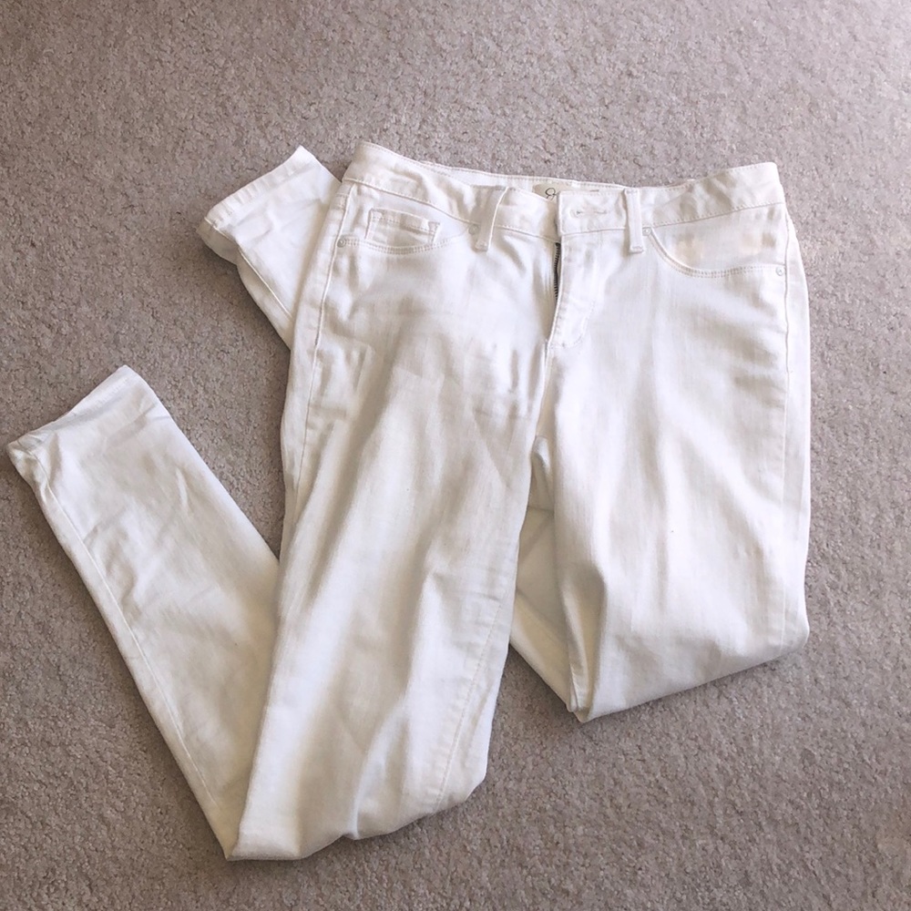 white skinny jeans